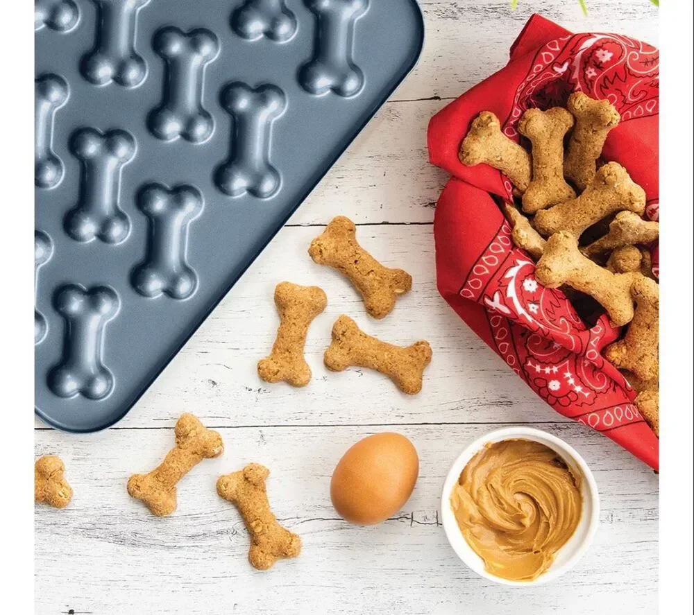 Puppy Love Nordic Ware baking sheet dog bone treats - makes 16